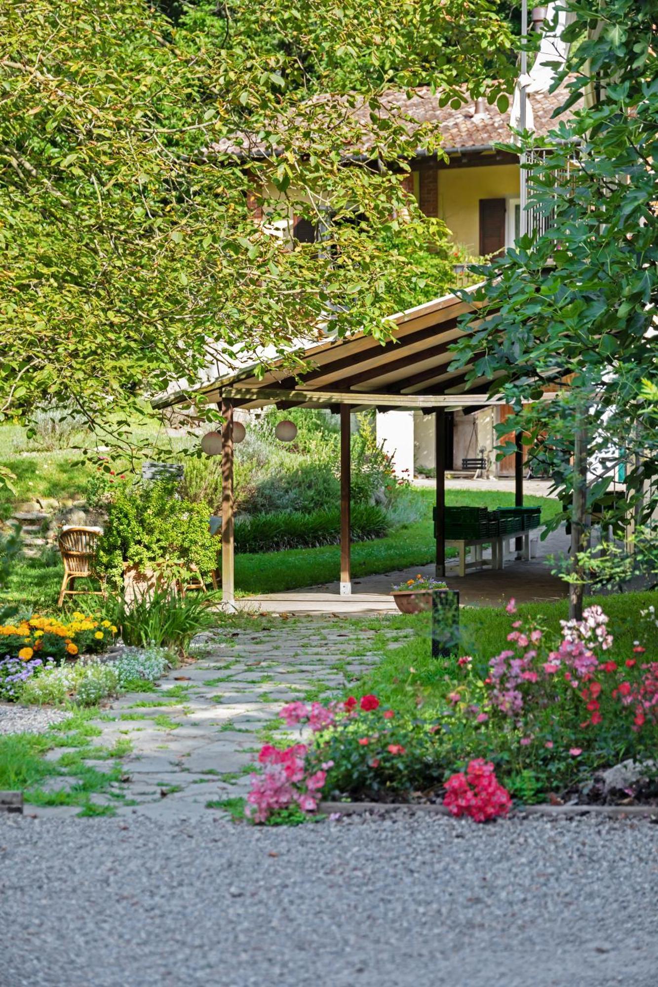 Agriturismo Biomatto Арона Экстерьер фото
